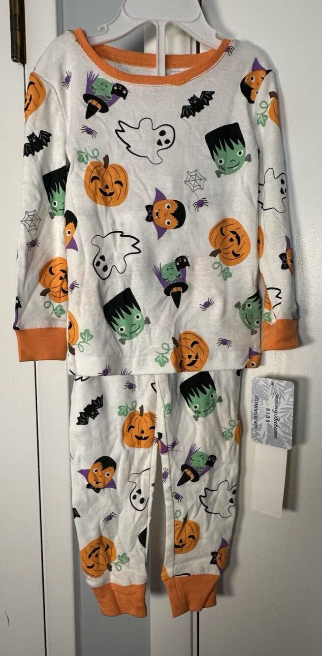 NWT Tommy Bahama White Halloween Pajamas 2 Piece Set Size 24 Mos.  Unisex